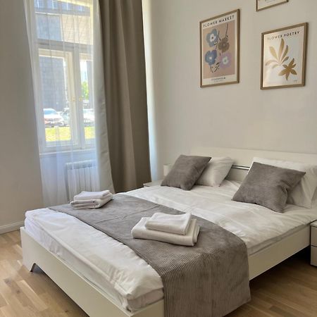 The Best Apartments Praha Bagian luar foto